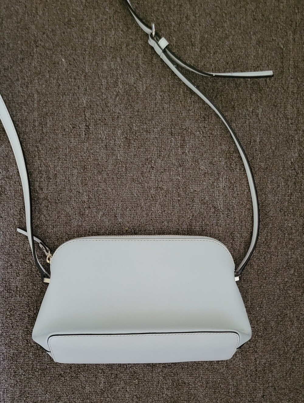 Super Cute Kate Spade White with Golden Tan interior Crossbody Handbag Purse - Picture 4 of 11